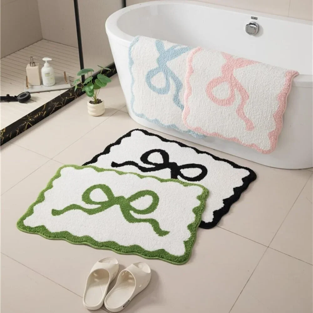 Pink Scalloped Bathroom Mat 26x18 Soft Absorbent Machine Washable Floor Mats